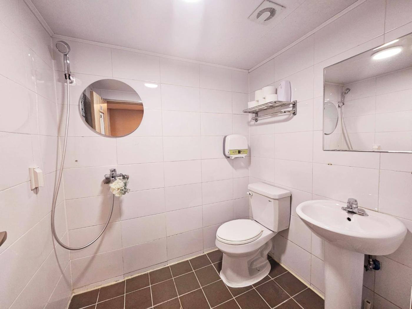 Hongdae Guest House Room#G#E#D#R#M Seoul Bagian luar foto